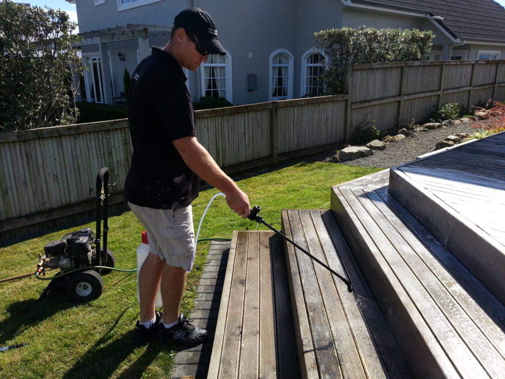 Cleaning deck