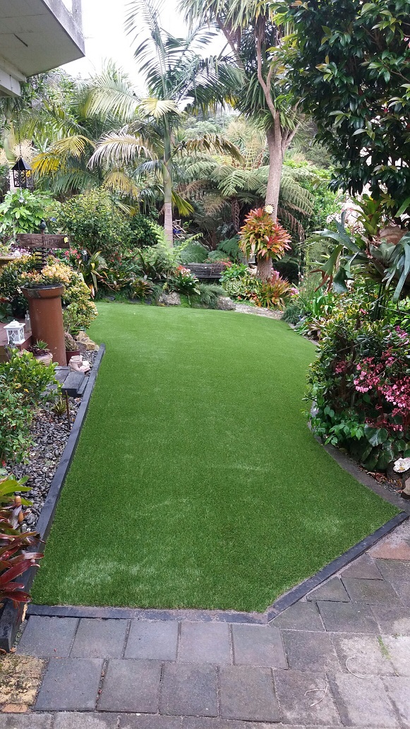 Artificial grass garden