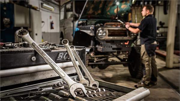 Essential tools for the hobby mechanic